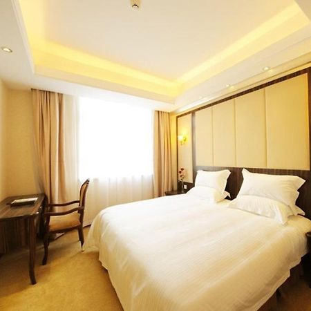 Greentree Inn Shanghai West Huaxia Road Metro Station Express Hotel Exterior photo