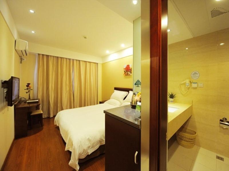 Greentree Inn Shanghai West Huaxia Road Metro Station Express Hotel Exterior photo
