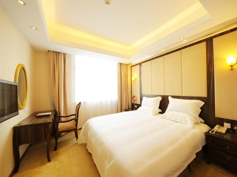 Greentree Inn Shanghai West Huaxia Road Metro Station Express Hotel Exterior photo