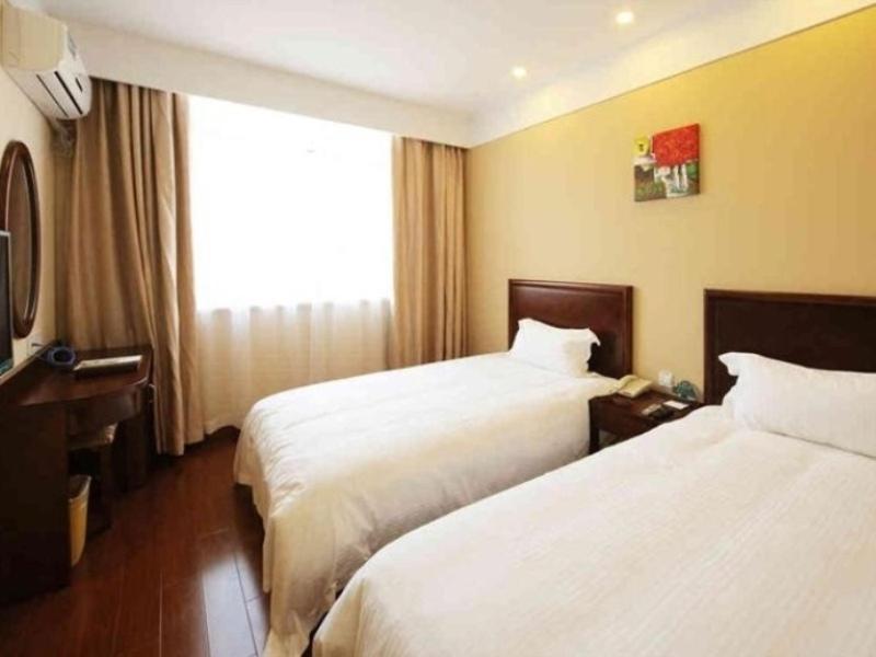 Greentree Inn Shanghai West Huaxia Road Metro Station Express Hotel Exterior photo