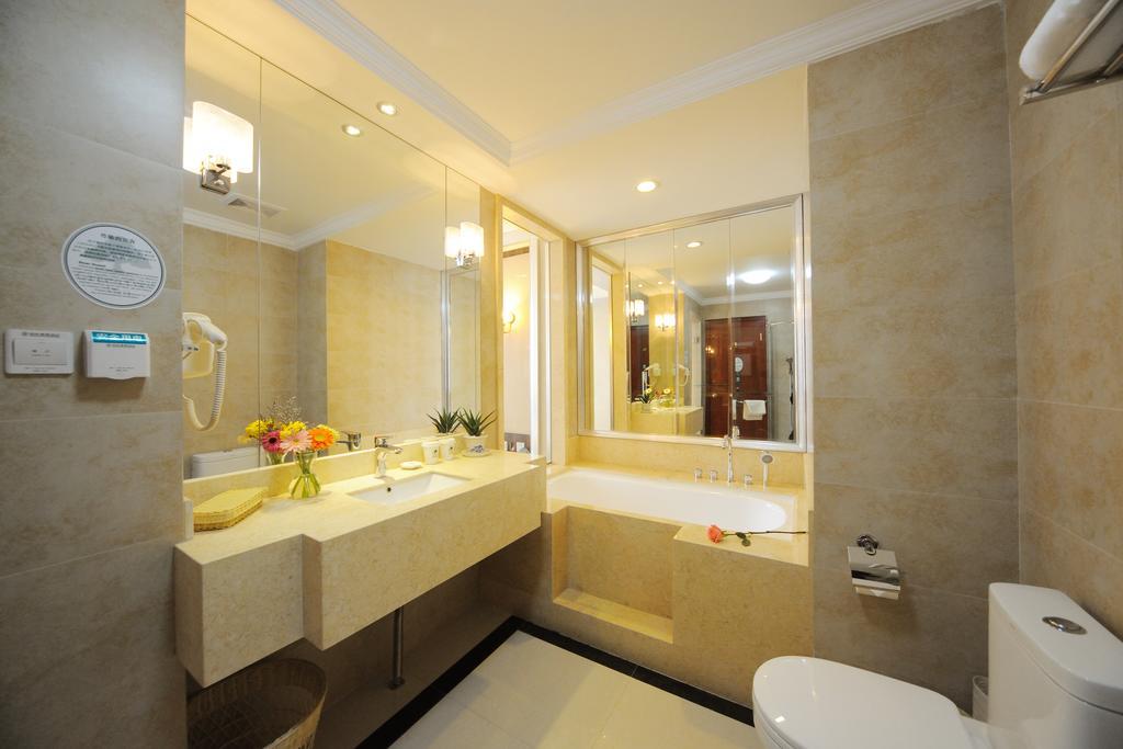 Greentree Inn Shanghai West Huaxia Road Metro Station Express Hotel Room photo