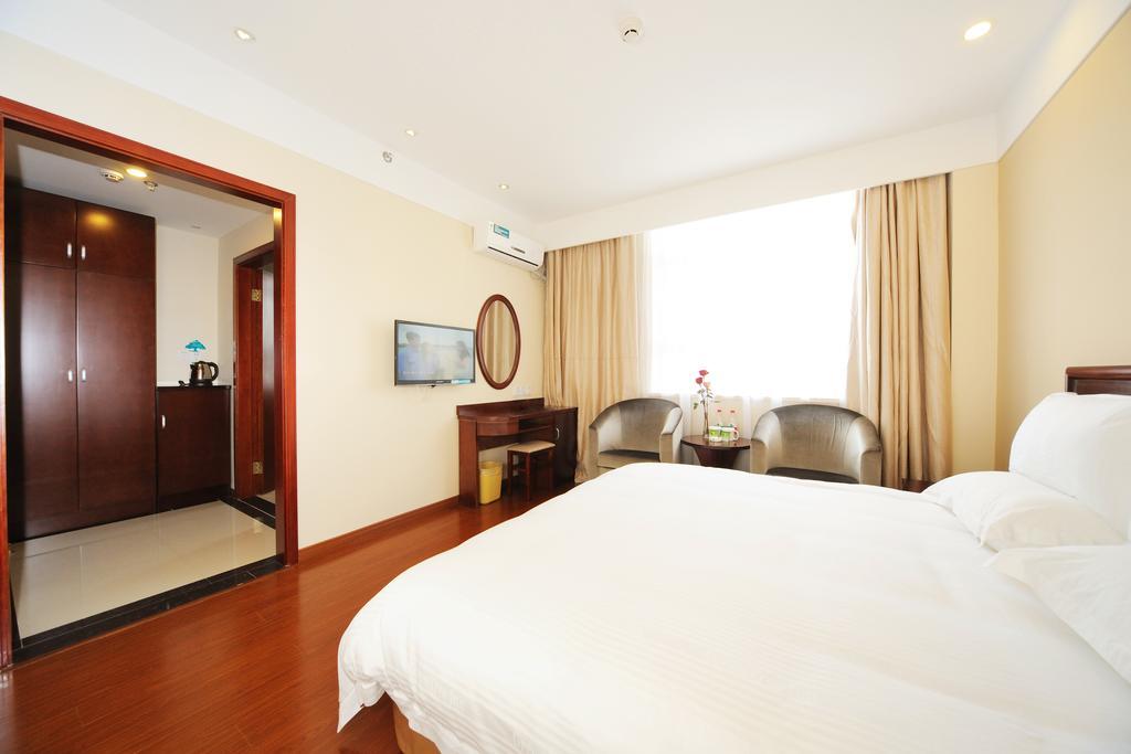Greentree Inn Shanghai West Huaxia Road Metro Station Express Hotel Room photo