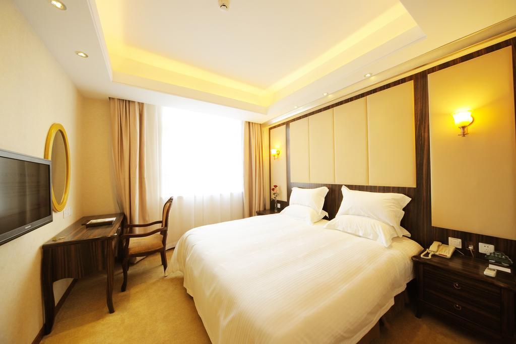 Greentree Inn Shanghai West Huaxia Road Metro Station Express Hotel Room photo