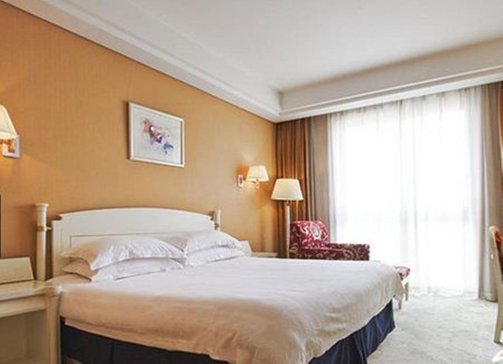 Greentree Inn Shanghai West Huaxia Road Metro Station Express Hotel Exterior photo